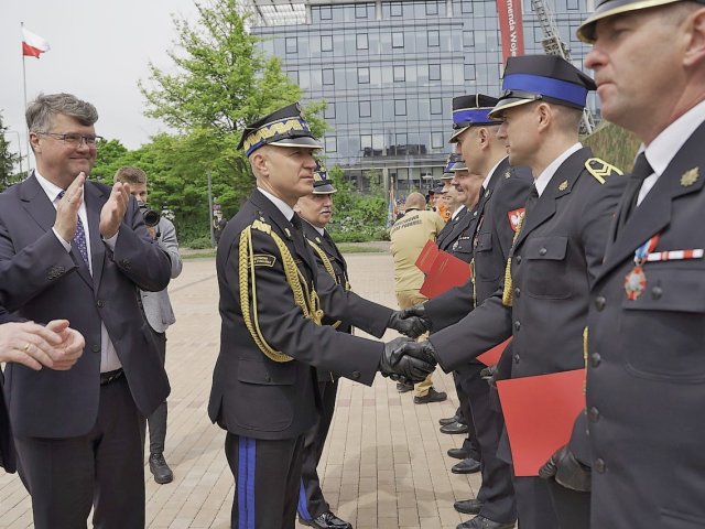 Komendant Powiatowy PSP w Przasnyszu został wyróżniony srebrną odznaką…